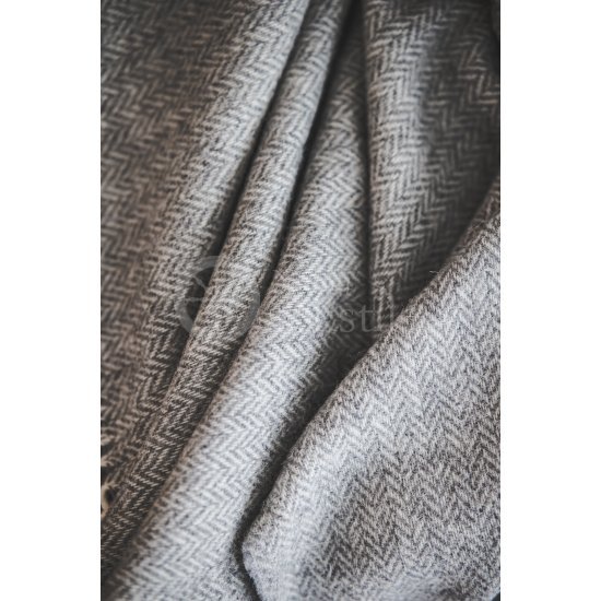 Wool blanket with fringes "Eglutė" grey